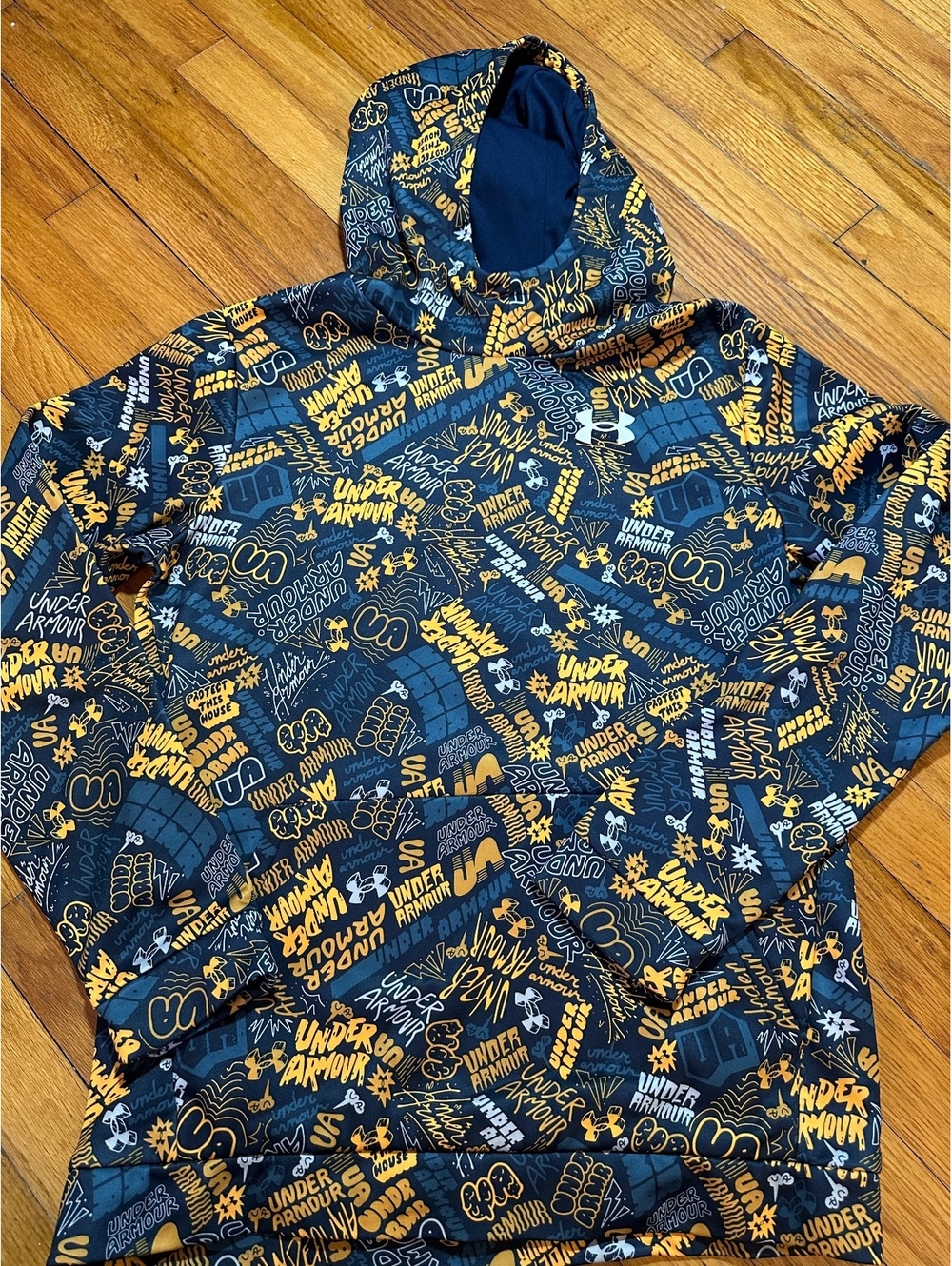 Under Armour Boys All Over Graffiti Hoodie XL